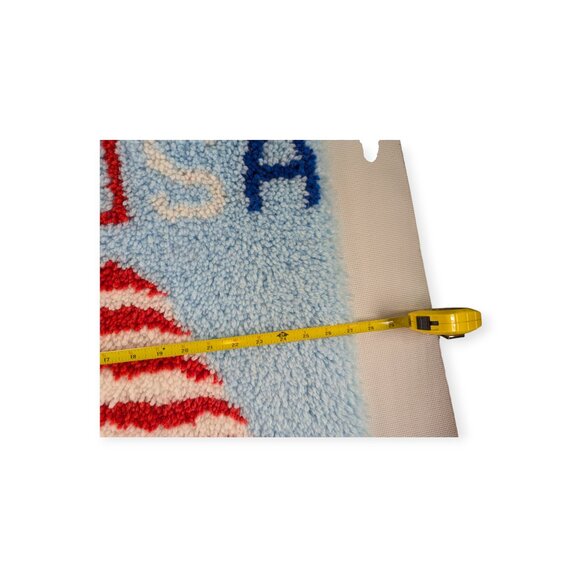 Vintage Handmade Latch Hook Rug USA Flag Patriotic 27" x 20" - Picture 8 of 9